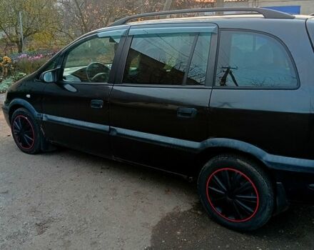 Чорний Опель Зафіра, об'ємом двигуна 2 л та пробігом 354 тис. км за 4000 $, фото 1 на Automoto.ua