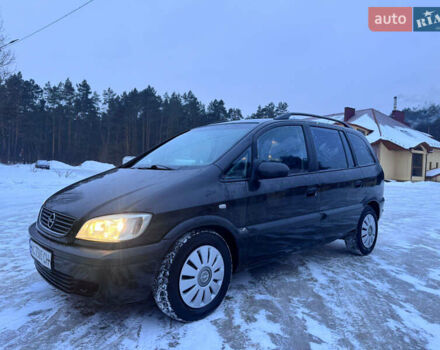 Черный Опель Зафира, объемом двигателя 2 л и пробегом 380 тыс. км за 2250 $, фото 1 на Automoto.ua
