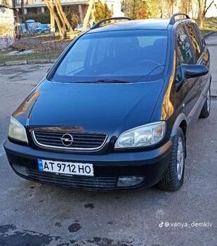 Чорний Опель Зафіра, об'ємом двигуна 2.2 л та пробігом 470 тис. км за 3500 $, фото 1 на Automoto.ua