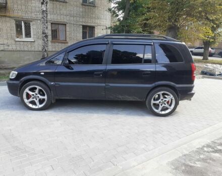 Черный Опель Зафира, объемом двигателя 2.2 л и пробегом 200 тыс. км за 4400 $, фото 1 на Automoto.ua