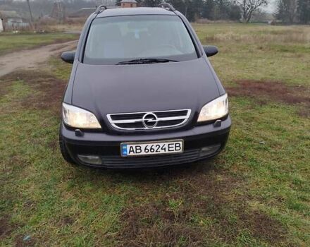 Черный Опель Зафира, объемом двигателя 2.2 л и пробегом 294 тыс. км за 4300 $, фото 1 на Automoto.ua