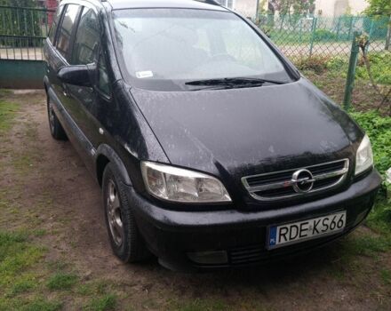 Черный Опель Зафира, объемом двигателя 1.9 л и пробегом 300 тыс. км за 2000 $, фото 1 на Automoto.ua