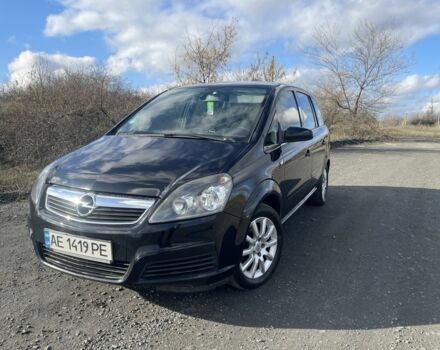 Чорний Опель Зафіра, об'ємом двигуна 2.2 л та пробігом 225 тис. км за 5500 $, фото 1 на Automoto.ua