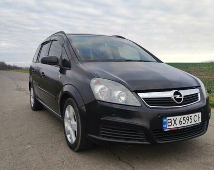 Черный Опель Зафира, объемом двигателя 1.91 л и пробегом 375 тыс. км за 5200 $, фото 1 на Automoto.ua
