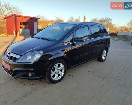 Черный Опель Зафира, объемом двигателя 1.6 л и пробегом 245 тыс. км за 4999 $, фото 1 на Automoto.ua