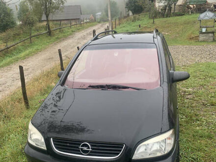 Черный Опель Зафира, объемом двигателя 2.2 л и пробегом 200 тыс. км за 4800 $, фото 1 на Automoto.ua