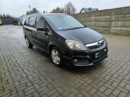 Черный Опель Зафира, объемом двигателя 1.9 л и пробегом 350 тыс. км за 2350 $, фото 1 на Automoto.ua