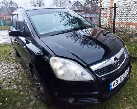 Черный Опель Зафира, объемом двигателя 1.9 л и пробегом 380 тыс. км за 5950 $, фото 1 на Automoto.ua