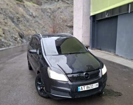Черный Опель Зафира, объемом двигателя 1.9 л и пробегом 328 тыс. км за 6299 $, фото 1 на Automoto.ua