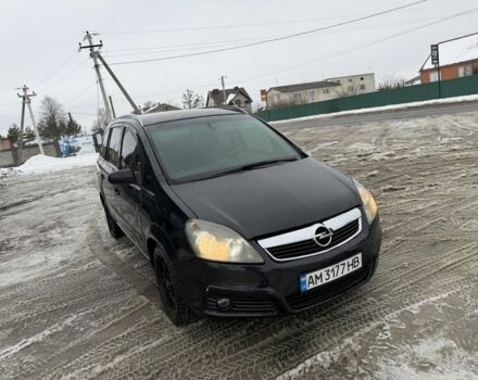 Черный Опель Зафира, объемом двигателя 1.9 л и пробегом 350 тыс. км за 3700 $, фото 1 на Automoto.ua
