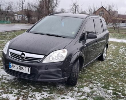 Черный Опель Зафира, объемом двигателя 2.2 л и пробегом 262 тыс. км за 5200 $, фото 1 на Automoto.ua