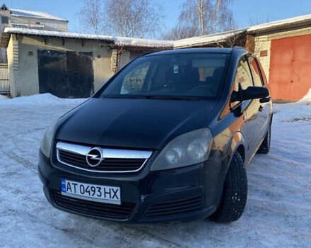 Черный Опель Зафира, объемом двигателя 1.9 л и пробегом 300 тыс. км за 5600 $, фото 1 на Automoto.ua