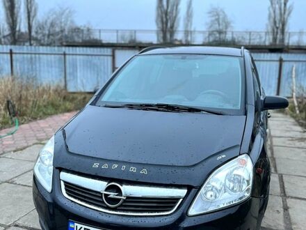 Черный Опель Зафира, объемом двигателя 2 л и пробегом 320 тыс. км за 5200 $, фото 1 на Automoto.ua