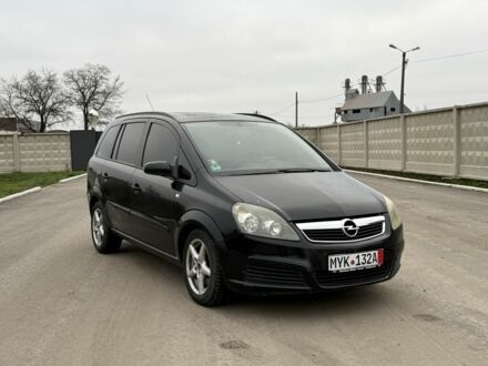 Черный Опель Зафира, объемом двигателя 1.9 л и пробегом 290 тыс. км за 2400 $, фото 1 на Automoto.ua