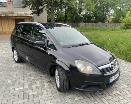 Черный Опель Зафира, объемом двигателя 1.9 л и пробегом 340 тыс. км за 5600 $, фото 1 на Automoto.ua