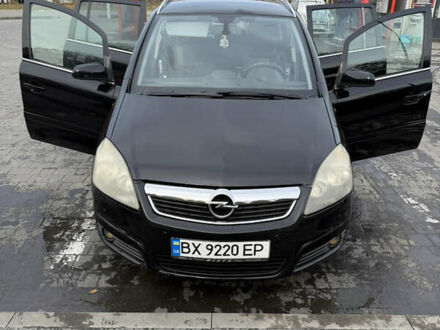 Черный Опель Зафира, объемом двигателя 1.91 л и пробегом 293 тыс. км за 5000 $, фото 1 на Automoto.ua