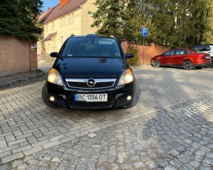 Черный Опель Зафира, объемом двигателя 1.9 л и пробегом 350 тыс. км за 4700 $, фото 1 на Automoto.ua