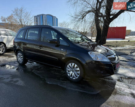 Черный Опель Зафира, объемом двигателя 1.8 л и пробегом 190 тыс. км за 6600 $, фото 1 на Automoto.ua