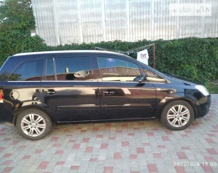 Черный Опель Зафира, объемом двигателя 1.7 л и пробегом 183 тыс. км за 6100 $, фото 1 на Automoto.ua