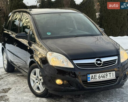 Черный Опель Зафира, объемом двигателя 1.7 л и пробегом 260 тыс. км за 5750 $, фото 1 на Automoto.ua