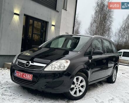Черный Опель Зафира, объемом двигателя 1.8 л и пробегом 181 тыс. км за 5600 $, фото 1 на Automoto.ua