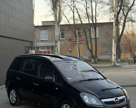 Черный Опель Зафира, объемом двигателя 1.9 л и пробегом 374 тыс. км за 3500 $, фото 1 на Automoto.ua