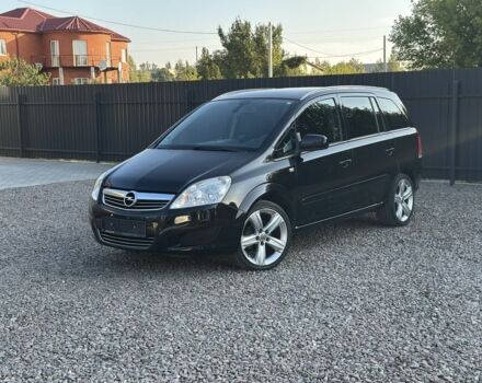 Черный Опель Зафира, объемом двигателя 1.6 л и пробегом 183 тыс. км за 6500 $, фото 1 на Automoto.ua