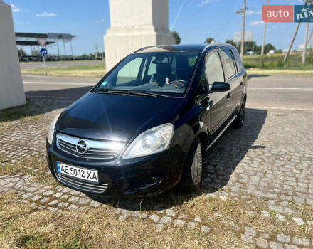 Черный Опель Зафира, объемом двигателя 1.6 л и пробегом 250 тыс. км за 5500 $, фото 1 на Automoto.ua
