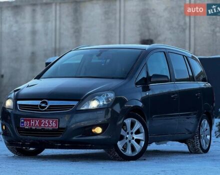 Черный Опель Зафира, объемом двигателя 1.8 л и пробегом 197 тыс. км за 6700 $, фото 1 на Automoto.ua