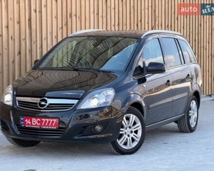 Черный Опель Зафира, объемом двигателя 1.8 л и пробегом 197 тыс. км за 7490 $, фото 1 на Automoto.ua