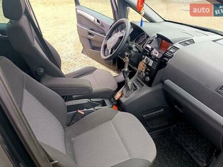Чорний Опель Зафіра, об'ємом двигуна 1.7 л та пробігом 263 тис. км за 6000 $, фото 1 на Automoto.ua
