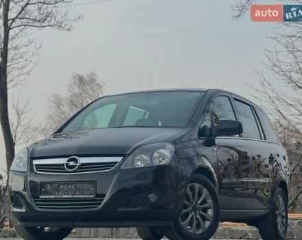 Черный Опель Зафира, объемом двигателя 1.7 л и пробегом 187 тыс. км за 7800 $, фото 1 на Automoto.ua