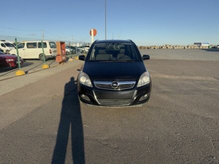 Черный Опель Зафира, объемом двигателя 0 л и пробегом 175 тыс. км за 5437 $, фото 1 на Automoto.ua