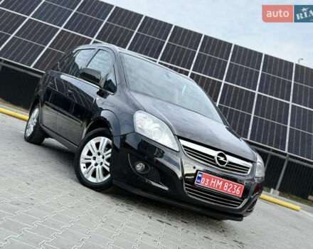 Черный Опель Зафира, объемом двигателя 1.8 л и пробегом 213 тыс. км за 7700 $, фото 1 на Automoto.ua