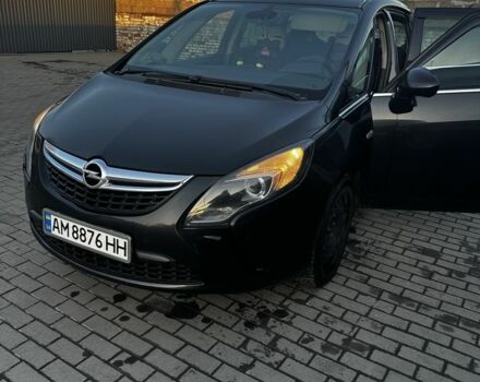 Черный Опель Зафира, объемом двигателя 2 л и пробегом 325 тыс. км за 9300 $, фото 1 на Automoto.ua