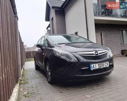 Черный Опель Зафира, объемом двигателя 1.8 л и пробегом 155 тыс. км за 10500 $, фото 1 на Automoto.ua