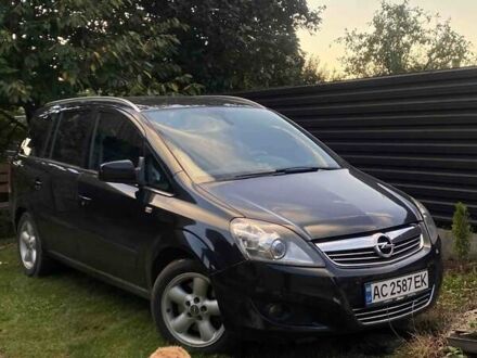 Черный Опель Зафира, объемом двигателя 1.7 л и пробегом 216 тыс. км за 9300 $, фото 1 на Automoto.ua