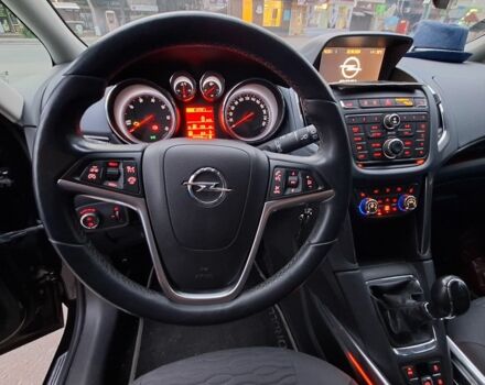 Коричневый Опель Зафира, объемом двигателя 2 л и пробегом 260 тыс. км за 10500 $, фото 3 на Automoto.ua