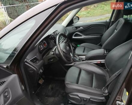 Коричневий Опель Зафіра, об'ємом двигуна 2 л та пробігом 200 тис. км за 14800 $, фото 6 на Automoto.ua