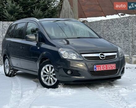 Коричневий Опель Зафіра, об'ємом двигуна 1.7 л та пробігом 145 тис. км за 9100 $, фото 1 на Automoto.ua