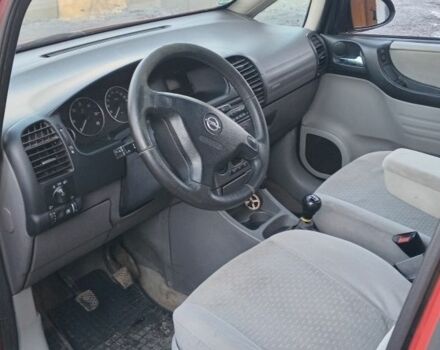 Красный Опель Зафира, объемом двигателя 2.2 л и пробегом 300 тыс. км за 2800 $, фото 5 на Automoto.ua