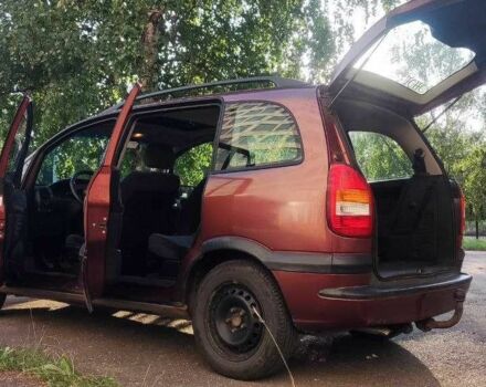 Красный Опель Зафира, объемом двигателя 1.6 л и пробегом 290 тыс. км за 3600 $, фото 1 на Automoto.ua