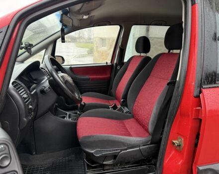 Красный Опель Зафира, объемом двигателя 1.8 л и пробегом 250 тыс. км за 1680 $, фото 4 на Automoto.ua