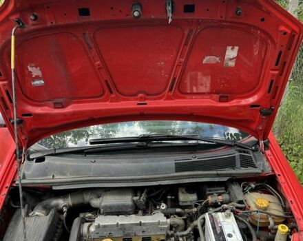 Красный Опель Зафира, объемом двигателя 0.16 л и пробегом 300 тыс. км за 1300 $, фото 4 на Automoto.ua