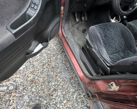 Красный Опель Зафира, объемом двигателя 1.6 л и пробегом 320 тыс. км за 2771 $, фото 6 на Automoto.ua