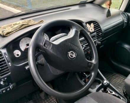 Красный Опель Зафира, объемом двигателя 0 л и пробегом 300 тыс. км за 2200 $, фото 5 на Automoto.ua