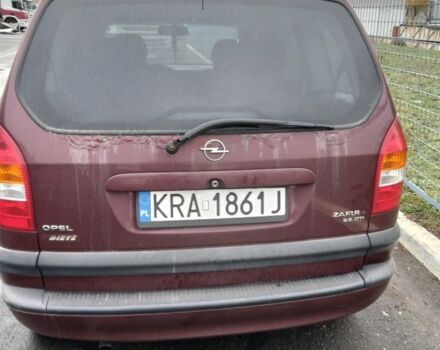 Красный Опель Зафира, объемом двигателя 0 л и пробегом 300 тыс. км за 2200 $, фото 3 на Automoto.ua