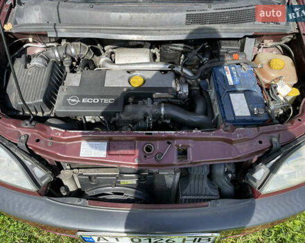 Красный Опель Зафира, объемом двигателя 2.2 л и пробегом 303 тыс. км за 4300 $, фото 11 на Automoto.ua