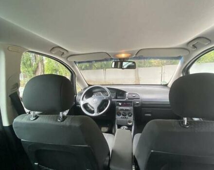 Красный Опель Зафира, объемом двигателя 2.2 л и пробегом 270 тыс. км за 4750 $, фото 6 на Automoto.ua