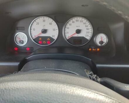 Опель Зафира 2004 в Коростене на Automoto.ua Красный Опель Зафира, объемом двигателя 2.17 л и пробегом 276 тыс. км за 3900 $, фото 2 на Automoto.ua